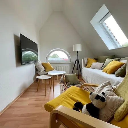 Modernes, Familienfreundliches In Lubeck
